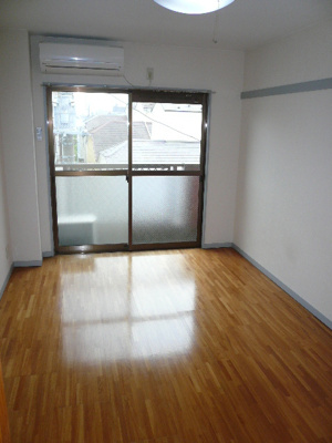 【居間・リビング】 | グリーンハイツ第２わたや | ※同物件、別のお部屋の写真です。