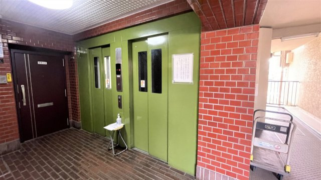 三郷　スカイマンションのその他共用部分|エレベーターがあります