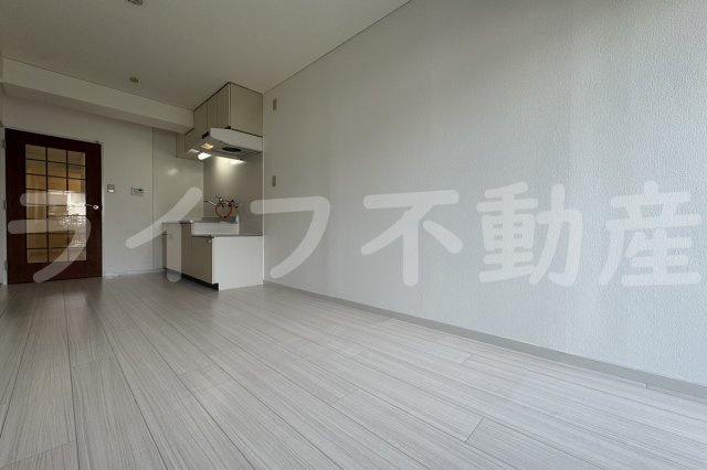 キャッスル西長田の居間・リビング|こちらの居間で趣味の時間をお楽しみください