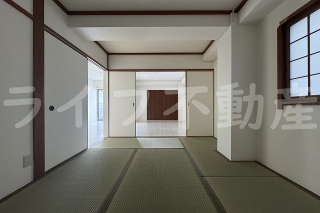 キャッスル西長田の寝室|使い勝手のいい寝室です