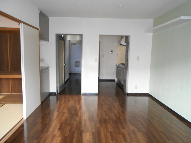 鵜野森グリーンヒルズの居間・リビング