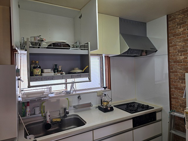 旭天神町　中古戸建の居間・リビング|母屋：2F16.6LDK