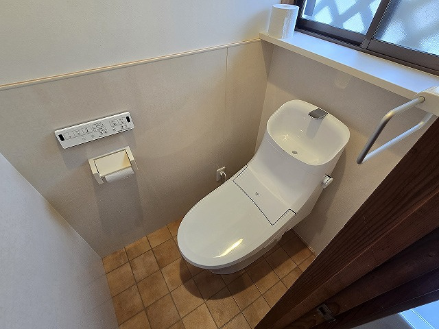 旭天神町　中古戸建のトイレ