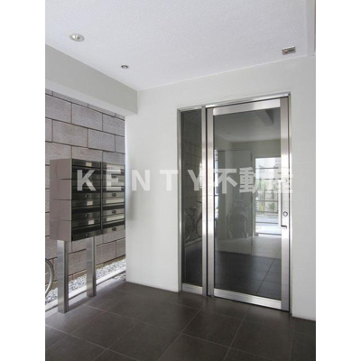 【エントランス】 | Ｓｔｕｄｉｏ１０１０ | エントランスです