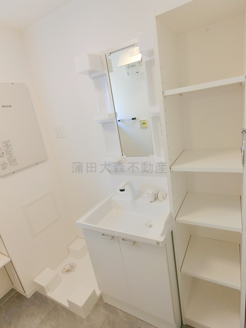 KANOA池上の洗面所|棚収納付きがうれしい洗面脱衣所　独立洗面台　洗濯機置き場