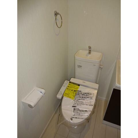 山手ビューハイムのトイレ|温水洗浄便座付き♪