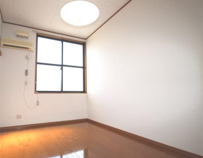 メインシティガーデン華の居間・リビング