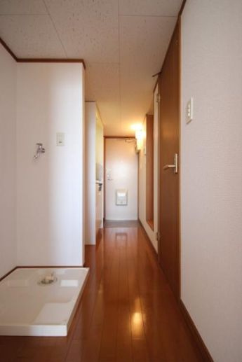 メインシティガーデン華の玄関