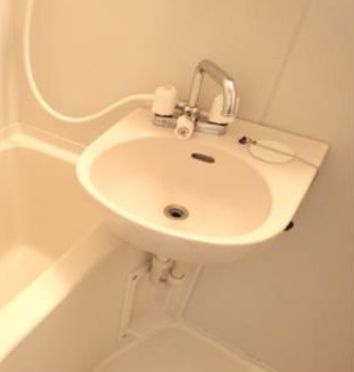 メインシティガーデン華の洗面所