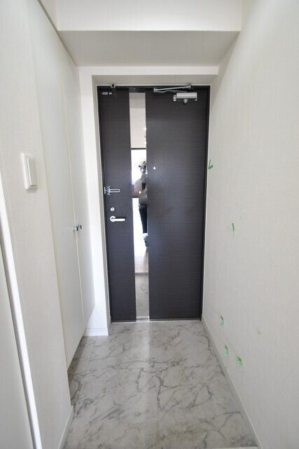 カレント今池の玄関