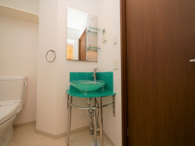 【洗面所】 | SERENiTE天六西