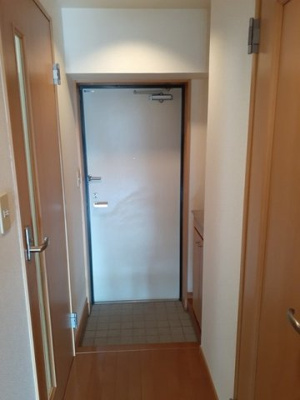 【玄関】 | フォーウィルズコート