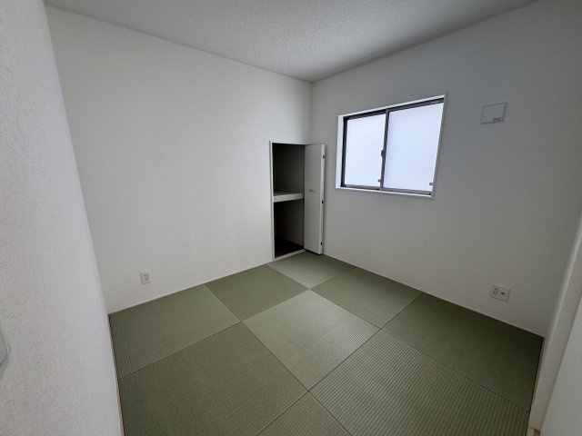 南城市佐敷冨祖崎　第7（全4棟）ラスト4号棟の和室|4号棟　和室4.5帖＋収納付き♪