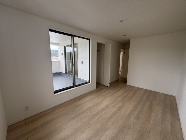 南城市佐敷冨祖崎　第7（全4棟）ラスト4号棟の洋室|4号棟　洋室8.2帖＋WIC1.5帖＋CL付き♪