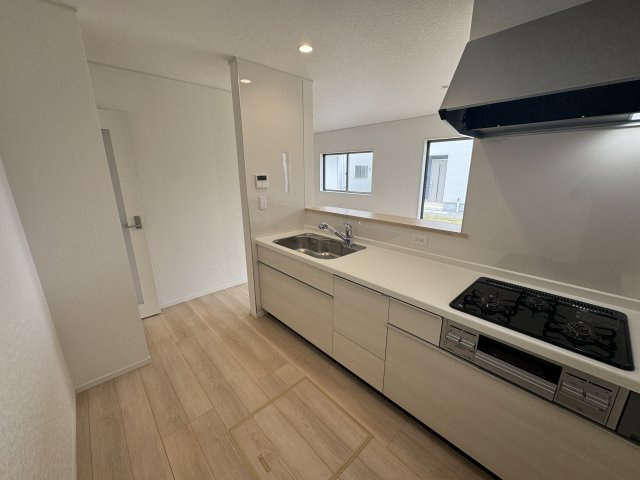 南城市佐敷冨祖崎　第7（全4棟）ラスト4号棟のキッチン|4号棟　使いやすいシステムキッチン♪