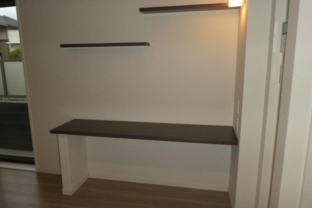 ソナーレの居間・リビング|棚