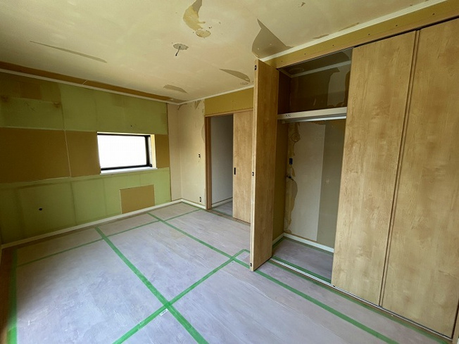 【洋室】 | アトムセレクト　鎌ケ谷市東鎌ヶ谷2丁目中古戸建 | 2階洋室約8.5帖　4月19日時点の写真になります