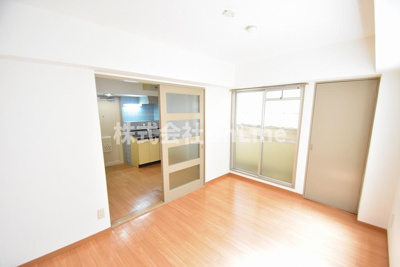 【居間・リビング】 | ロータリーマンション布施南