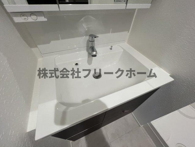 三鷹市上連雀１丁目のタウンの洗面所