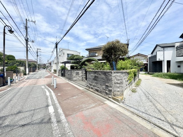 千葉市稲毛区穴川２丁目全３棟【現地販売会】の前面道路含む現地写真