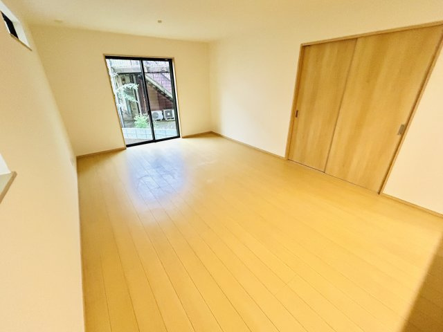 千葉市稲毛区穴川２丁目全３棟【現地販売会】の前面道路含む現地写真