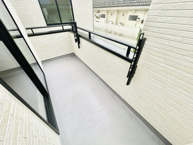 千葉市稲毛区穴川２丁目全３棟【現地販売会】のバルコニー