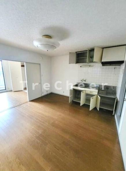 東信ビルの居間・リビング