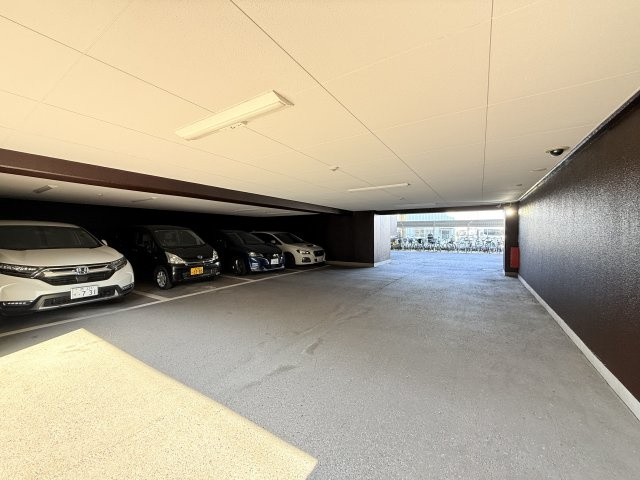 シャルマンフジ堺北の駐車場