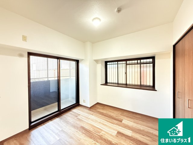 シャルマンフジ堺北の洋室