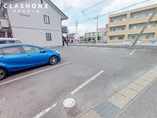プレジオ宝町　　刈谷市近郊の賃貸はクラスホーム刈谷店の駐車場