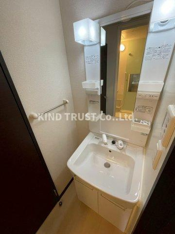 レオネクストアブリール天満の洗面所|忙しい朝には欠かせない洗面所です