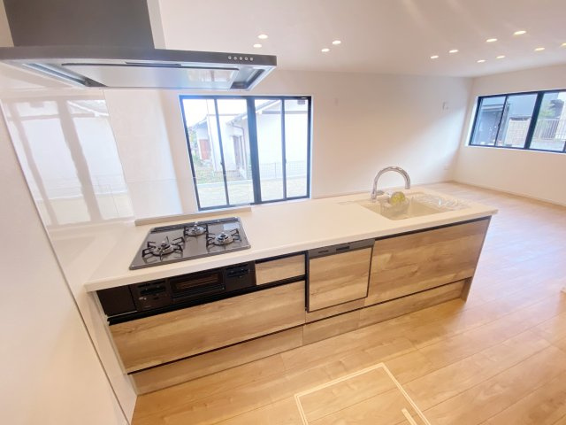 『八王子市新築戸建て』八王子市めじろ台3-25-3【仲介手数料無料】　１５期のキッチン|～仲介手数料無料☆八王子ひなた不動産～八王子市めじろ台　新築戸建て