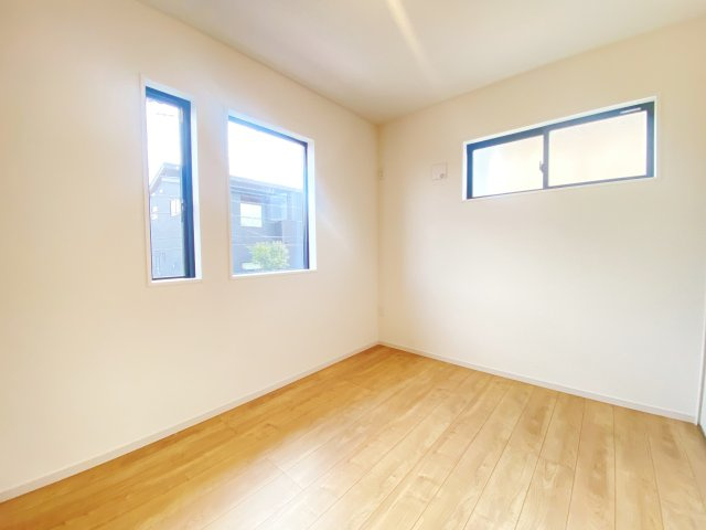 『八王子市新築戸建て』八王子市めじろ台3-25-3【仲介手数料無料】　１５期の洋室|～仲介手数料無料☆八王子ひなた不動産～八王子市めじろ台　新築戸建て