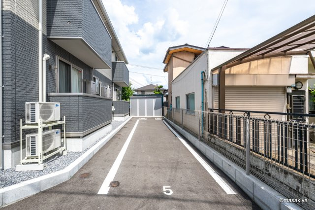 グランディール宮田の駐車場