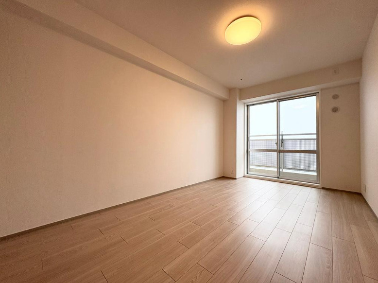 【中古マンション】ファーストタワー大津MARYの洋室