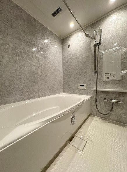 【中古マンション】ファーストタワー大津MARYの浴室