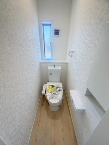 三郷市早稲田6丁目　新築戸建　全4棟　1号棟のトイレ|1階のトイレです