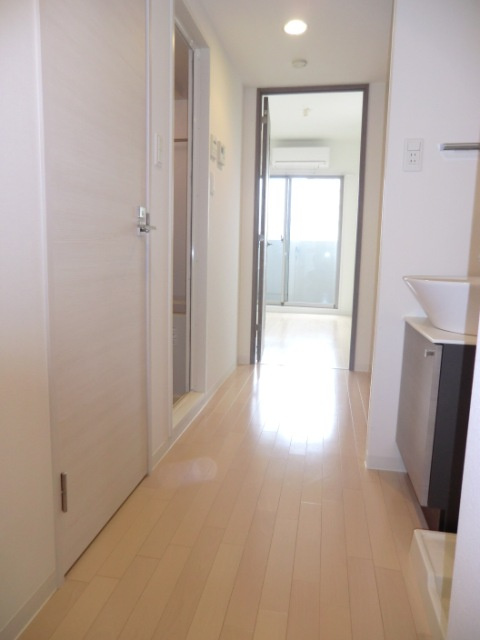 エスリード新大阪SOUTHの玄関