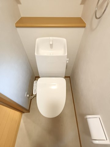 三郷市　早稲田8丁目　中古戸建のトイレ|清潔感のあるトイレです