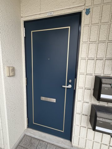 ニシオカマンションの玄関