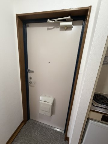 ニシオカマンションの玄関