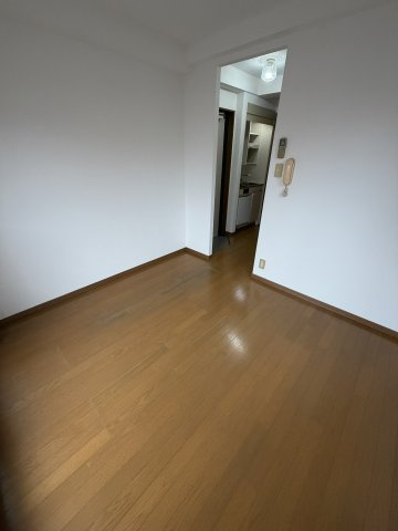 ニシオカマンションの寝室