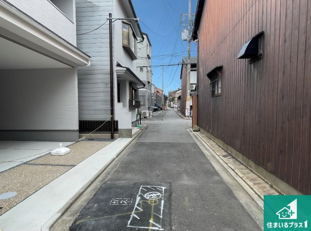 京都市上京区戍亥町　第1期　新築一戸建ての前面道路含む現地写真|車通りの少ない前面道路！お子様がいらっしゃるご家族でも安心！
