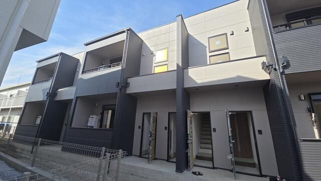 グレイシャス白岡のエントランス