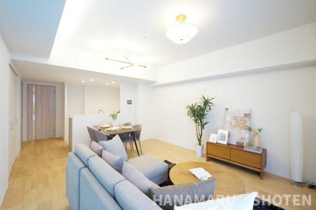 グランシーナ蘇我ザ・プレミアムの居間・リビング|＊当日ご案内可＊ご希望の物件まとめてご案内！弊社が掲載していない物件でもOK♪お気軽にご相談ください ♪お電話でのお問合わせがスムーズ♪