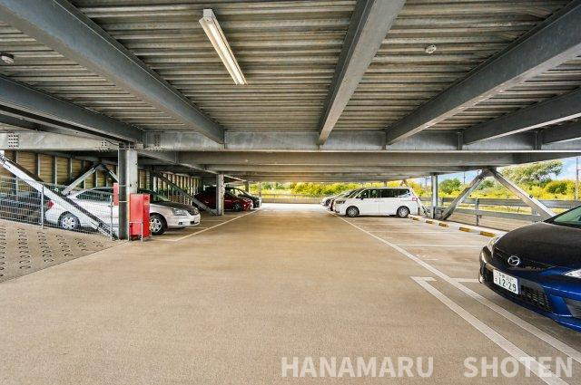 グランシーナ蘇我ザ・プレミアムの駐車場