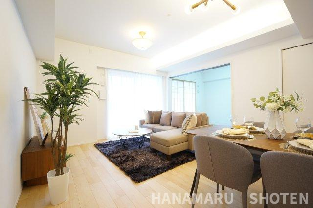 グランシーナ蘇我ザ・プレミアムの居間・リビング|＊当日ご案内可＊ご希望の物件まとめてご案内！弊社が掲載していない物件でもOK♪お気軽にご相談ください ♪お電話でのお問合わせがスムーズ♪