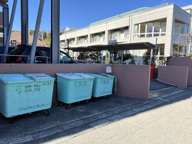 敷地内ゴミ捨て場