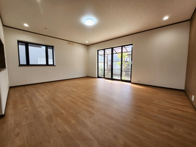 【居間・リビング】 | アトムセレクト　八千代市村上中古戸建