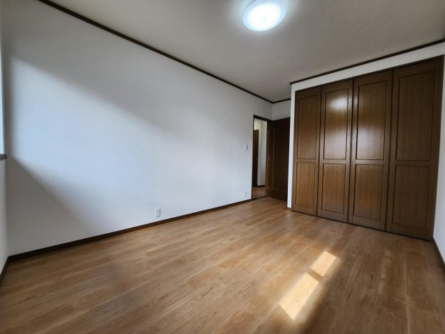 【洋室】 | アトムセレクト　八千代市村上中古戸建 | 約8.4帖